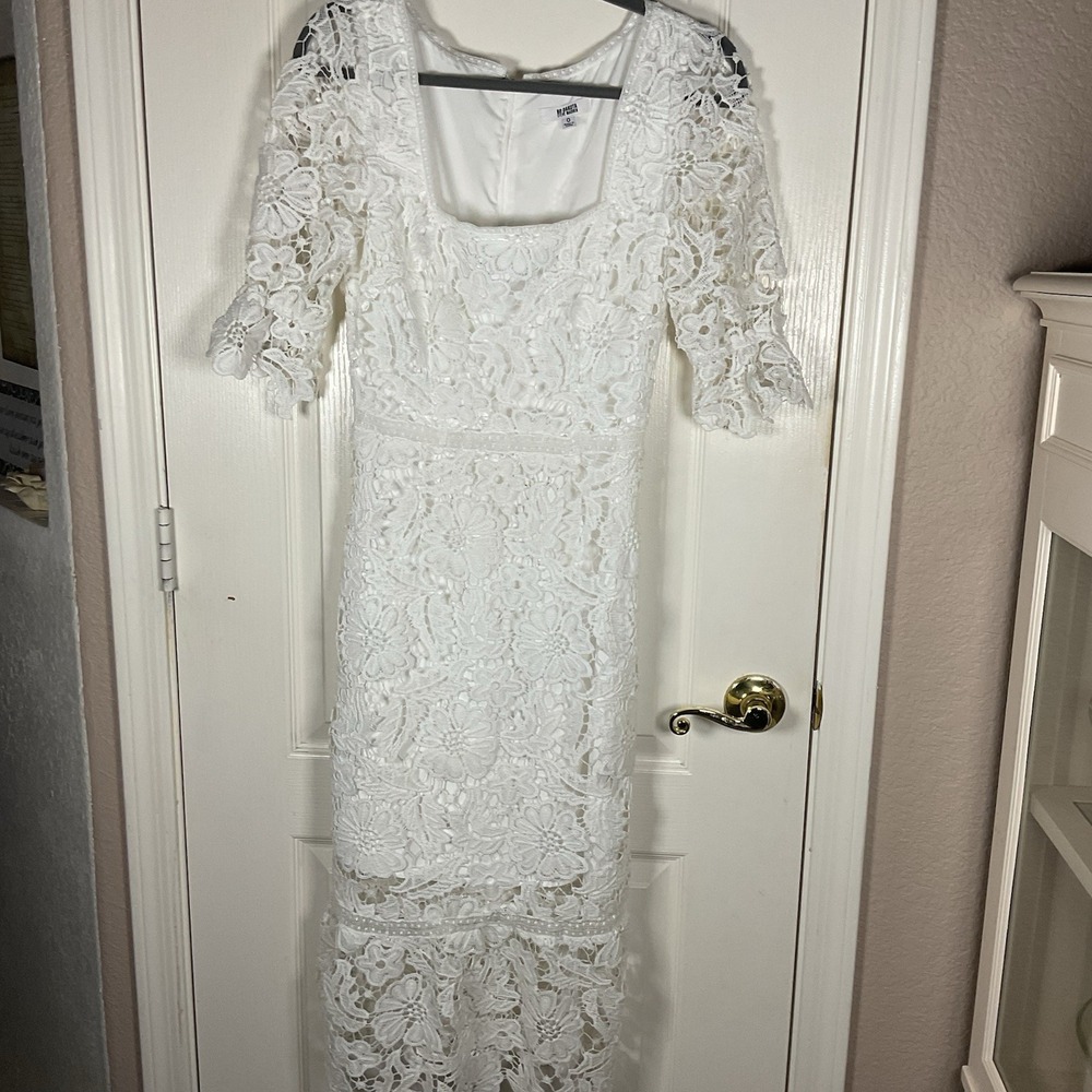 BB Dakota Steve Madden Women's White Lace Dress Size 0  Sleeve Slim Fit Back Zip